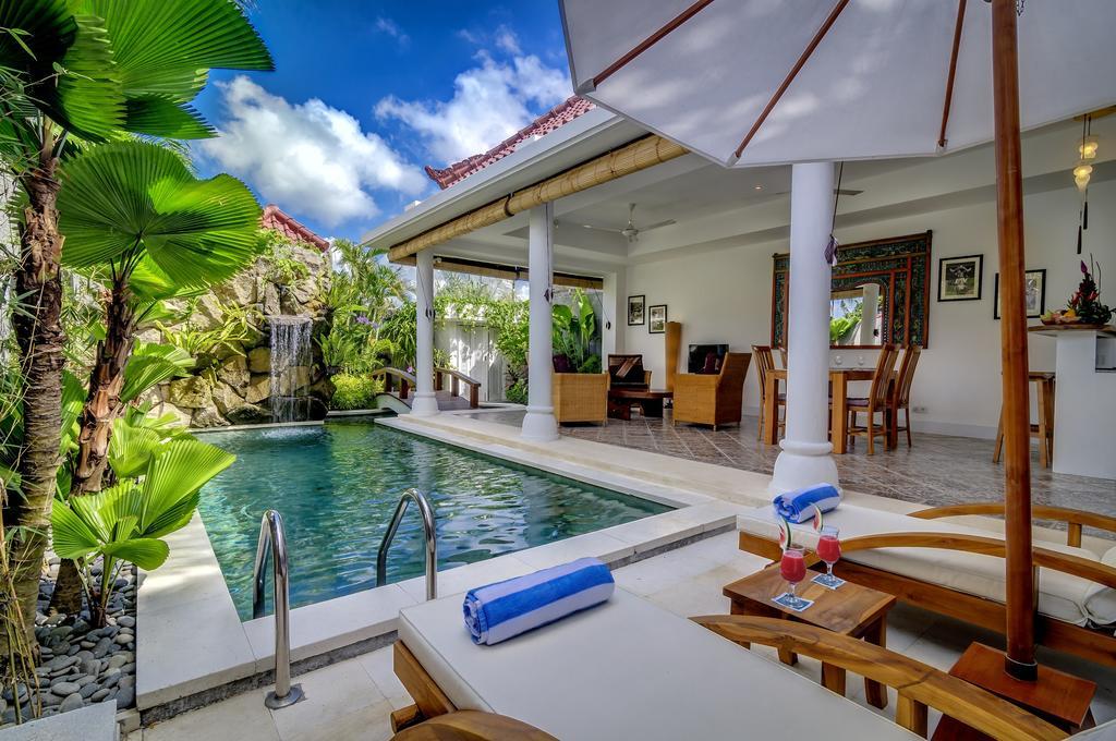Hevea Villas Seminyak Pokoj fotografie